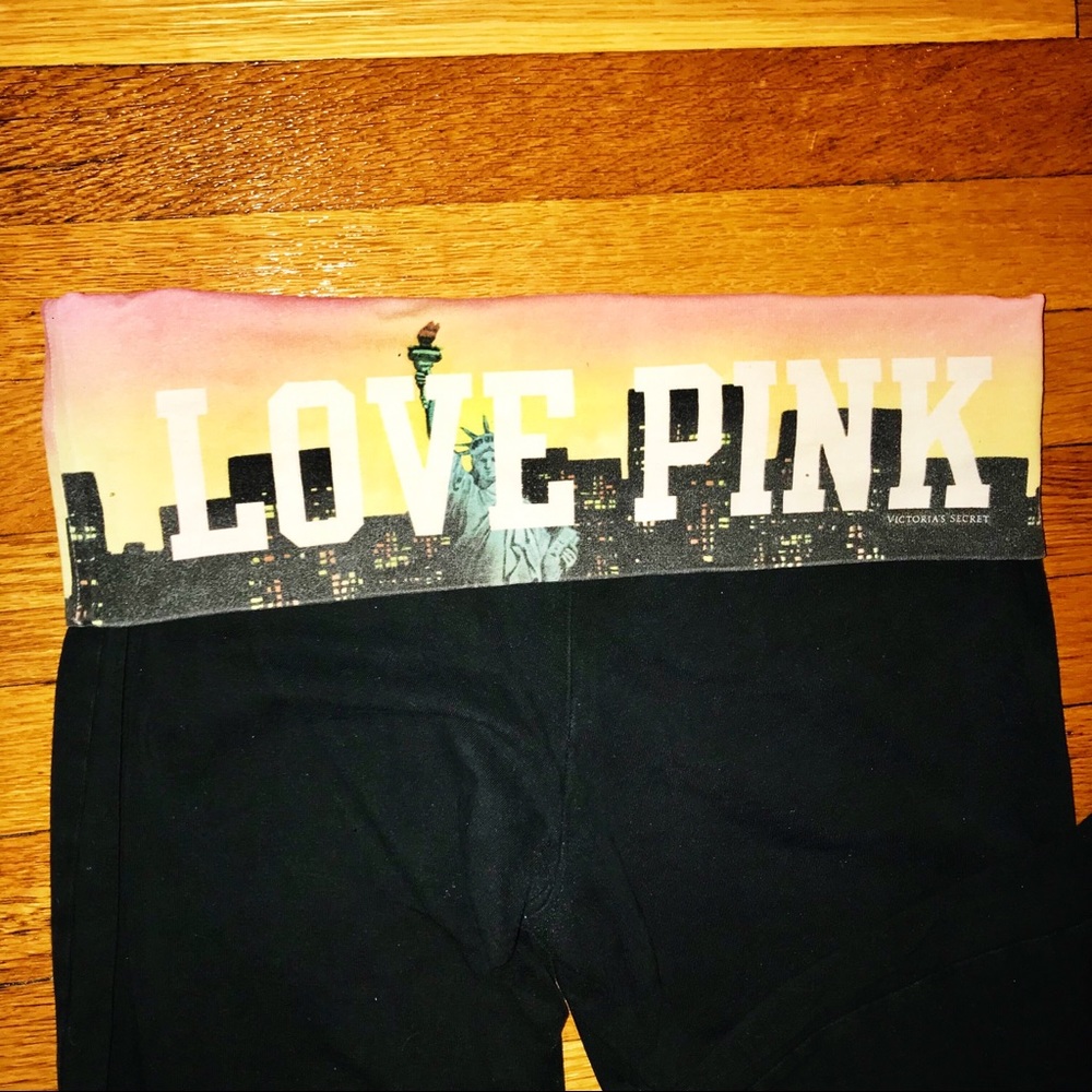 RARE ✨🗽 VS yoga pants NYC skyline